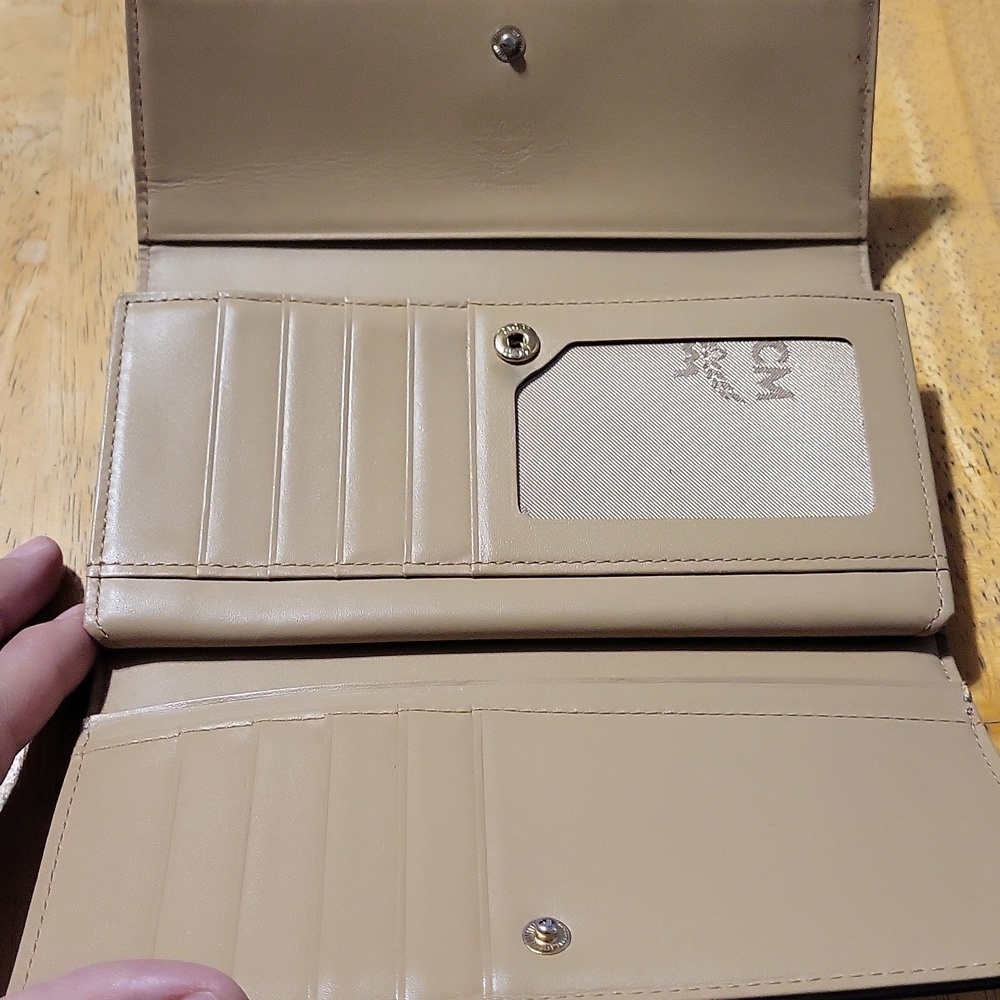 MCM Forest Green Leather Wallet with Logo - Picture 4 of 5